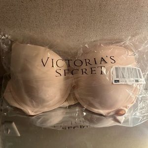 Victoria’s Secret T-shirt bra 38C